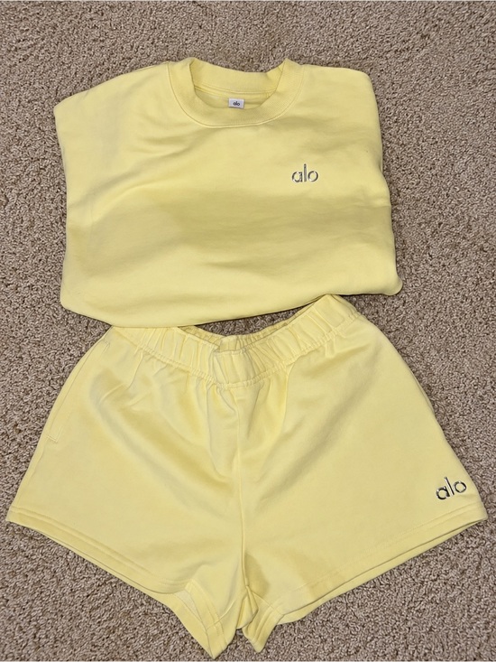 ALO Yoga Other - ALO Yoga Women's Pale Yellow Athletic Shorts set